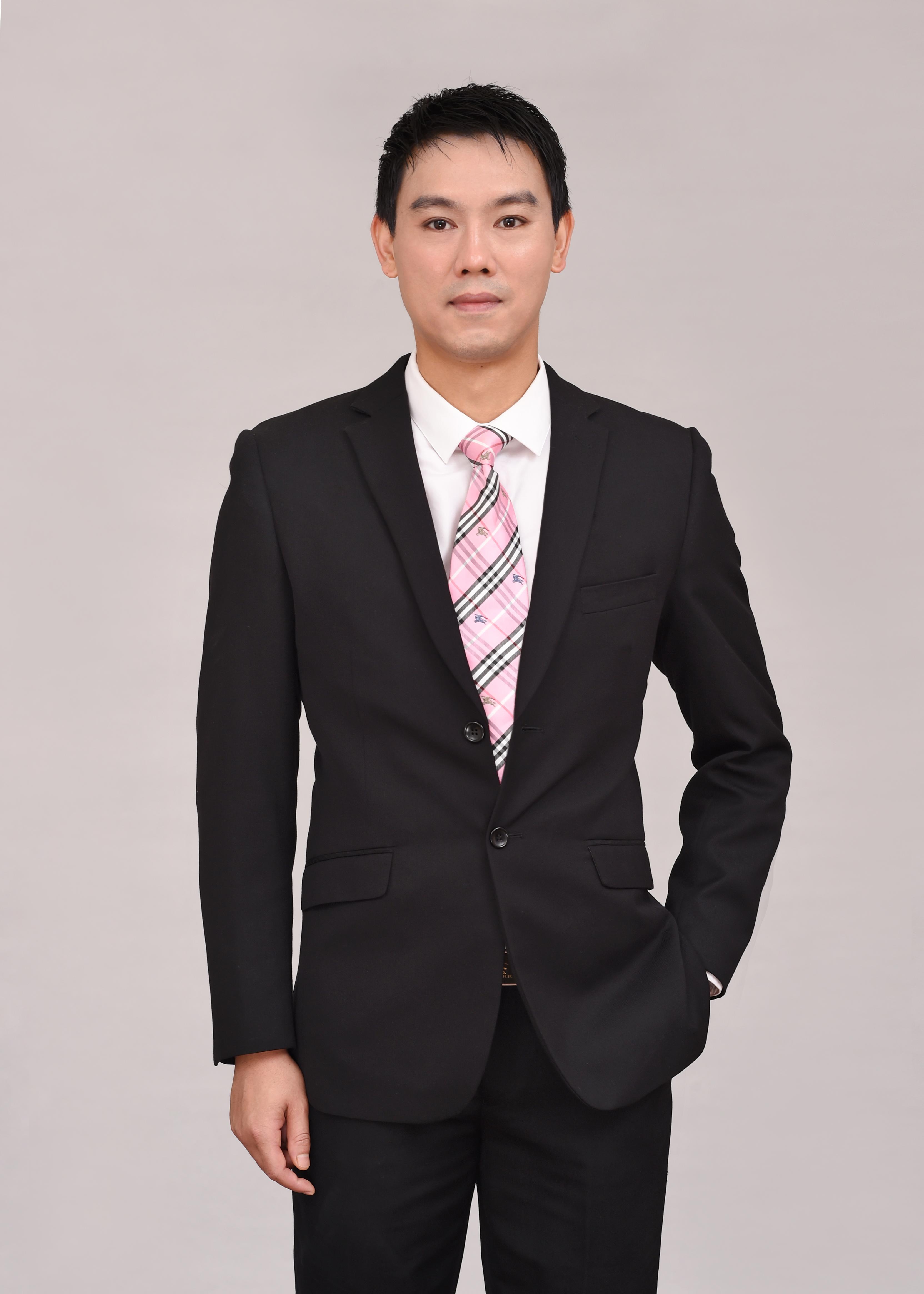 李育诚 视觉与舞美负责人